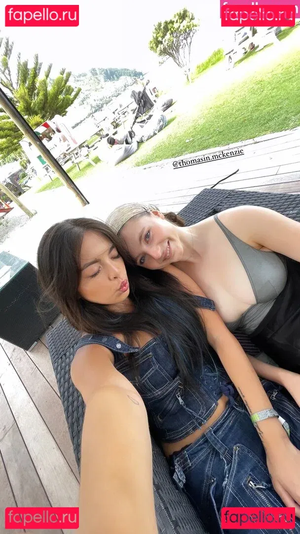 Thomasin Mckenzie Onlyfans Photo Gallery 