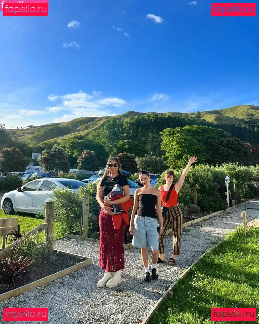 Thomasin Mckenzie Onlyfans Photo Gallery 