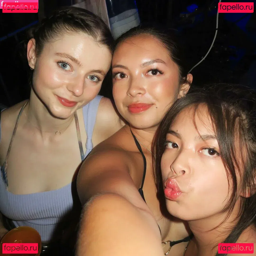 Thomasin Mckenzie Onlyfans Photo Gallery 