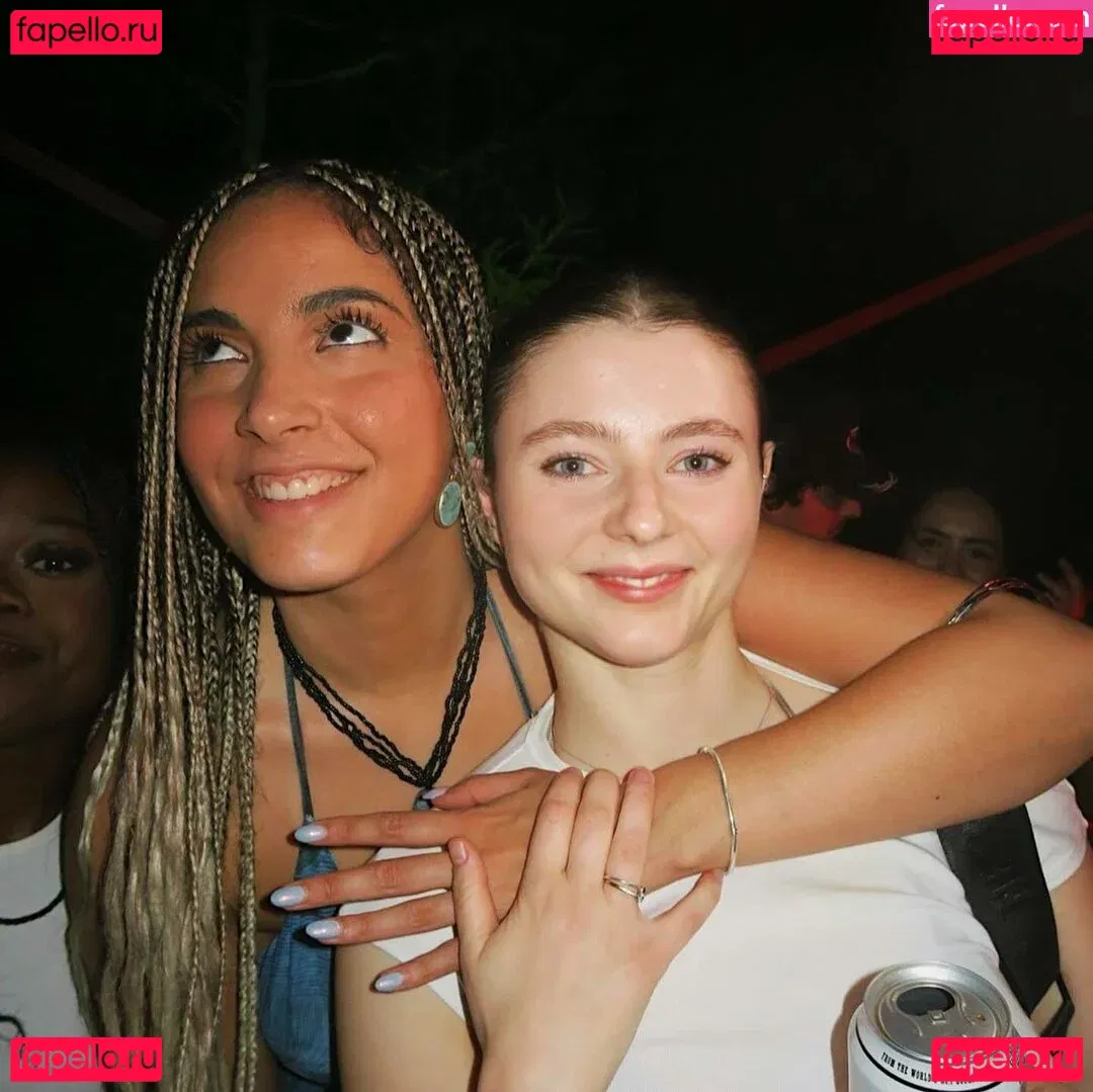 Thomasin Mckenzie Onlyfans Photo Gallery 