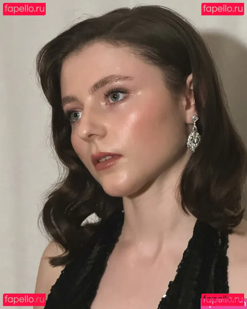 Thomasin Mckenzie Onlyfans Photo Gallery 