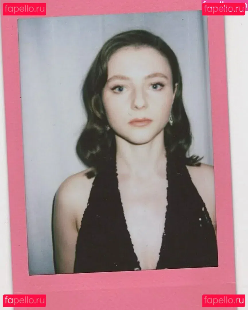 Thomasin Mckenzie Onlyfans Photo Gallery 