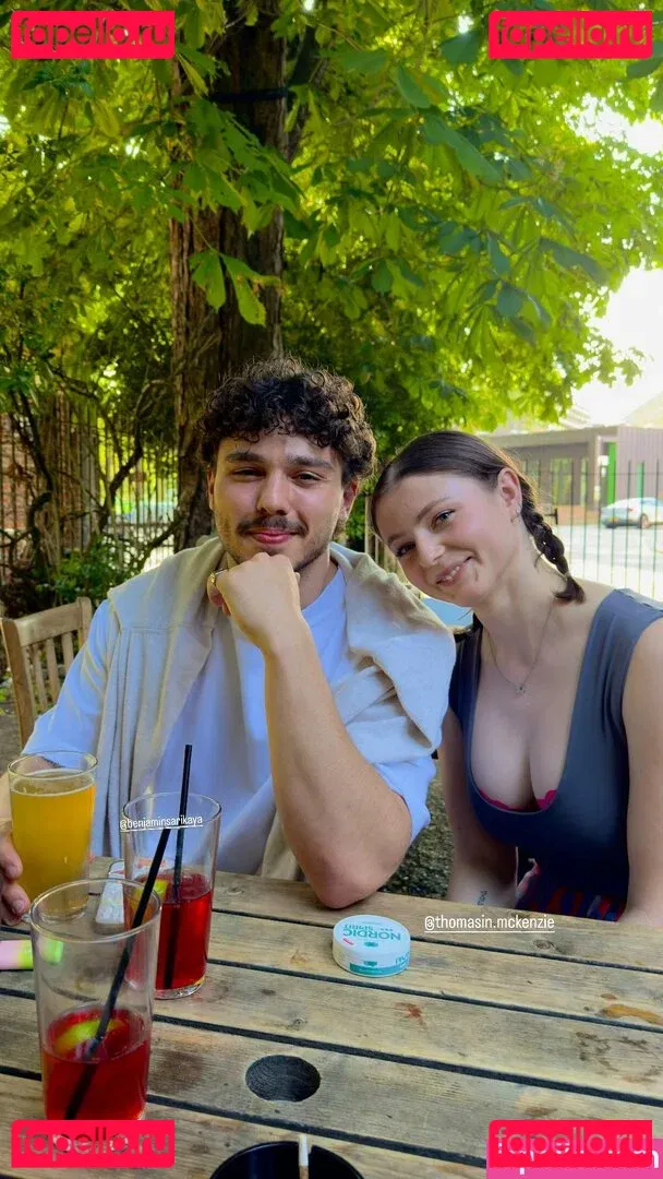 Thomasin Mckenzie Onlyfans Photo Gallery 