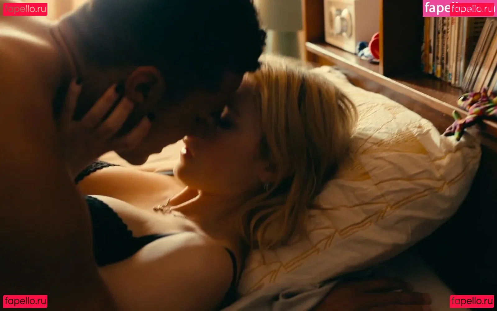 Thomasin Mckenzie Onlyfans Photo Gallery 