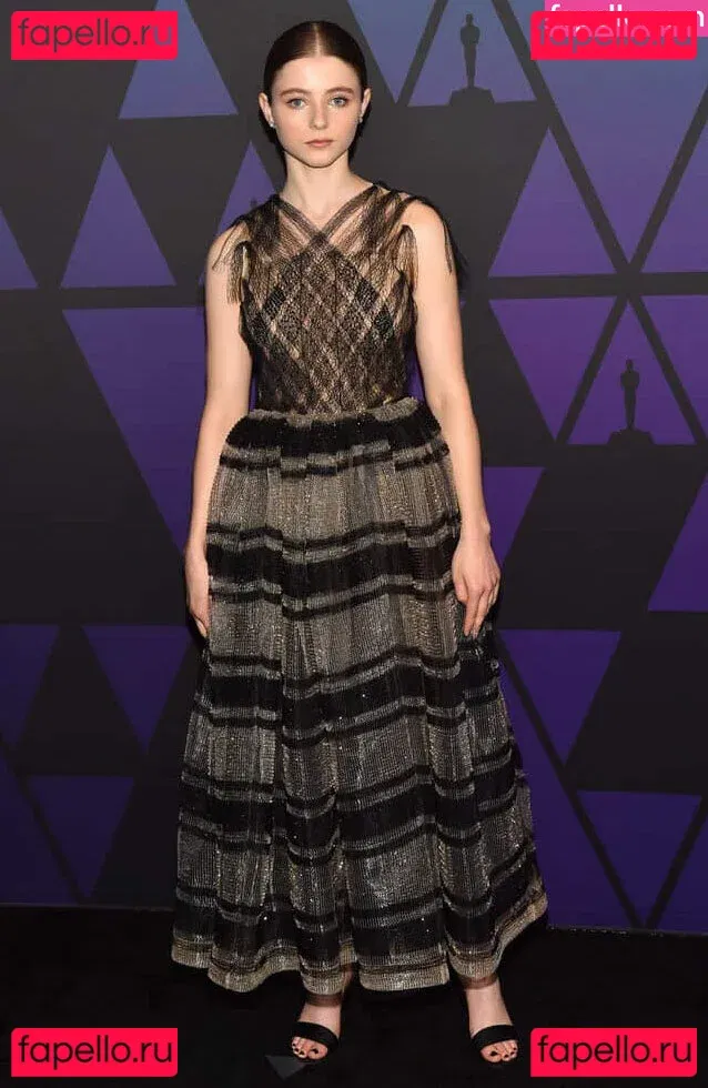 Thomasin Mckenzie Onlyfans Photo Gallery 