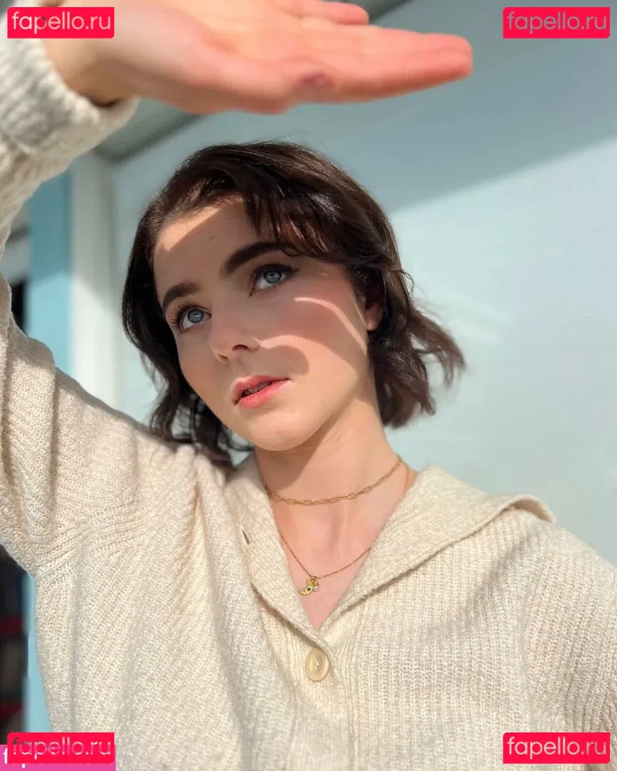 Thomasin Mckenzie Onlyfans Photo Gallery 