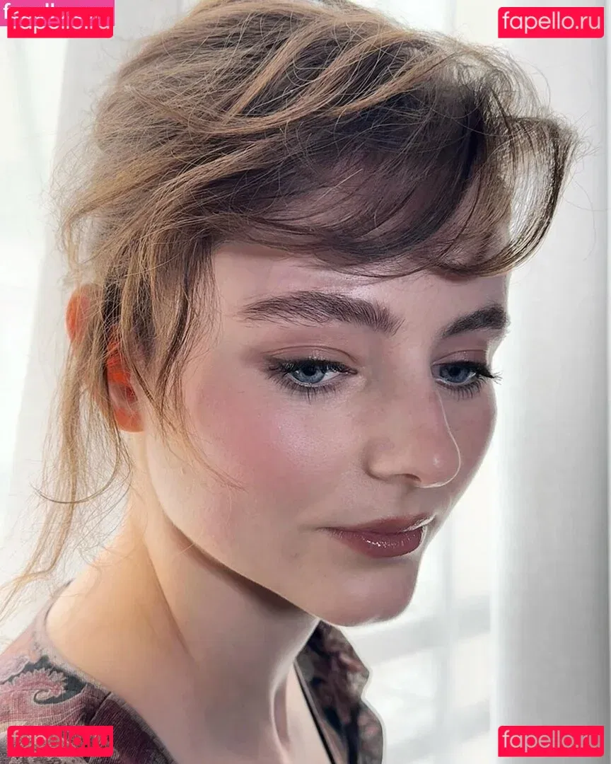 Thomasin Mckenzie Onlyfans Photo Gallery 