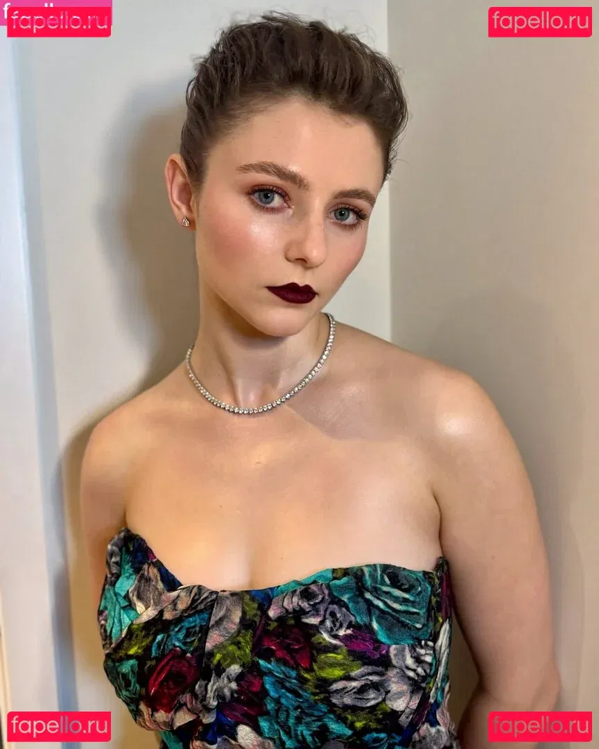 Thomasin Mckenzie Onlyfans Photo Gallery 