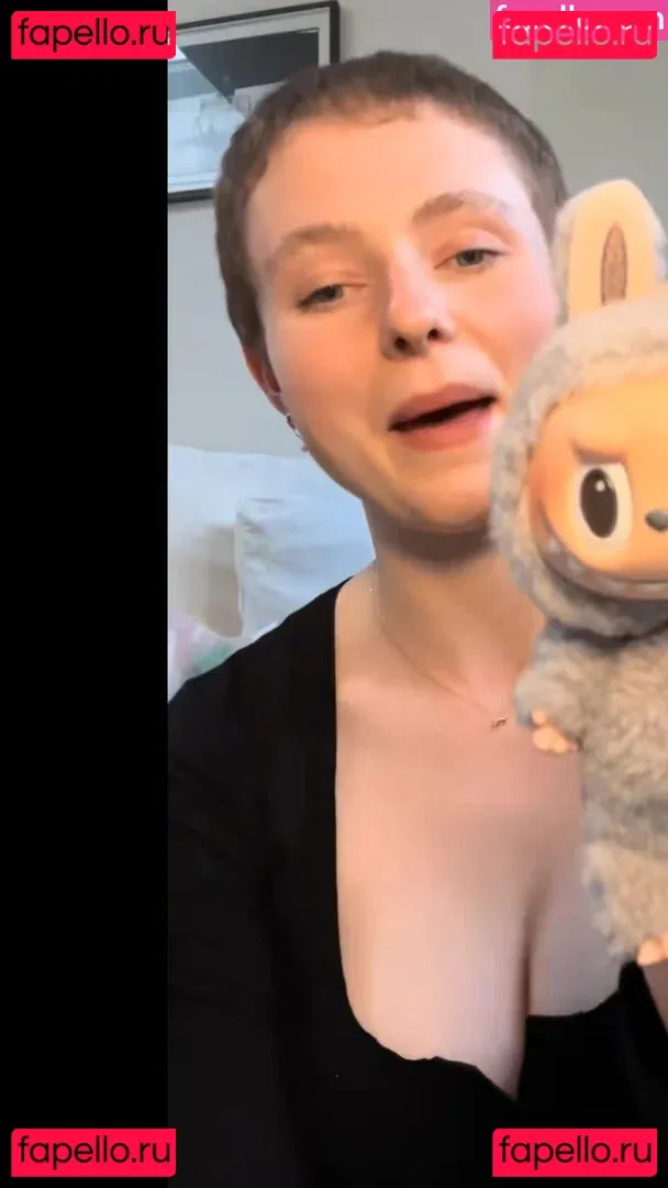 Thomasin Mckenzie Onlyfans Photo Gallery 