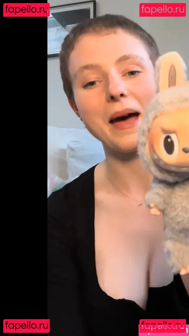 Thomasin Mckenzie Onlyfans Photo Gallery 