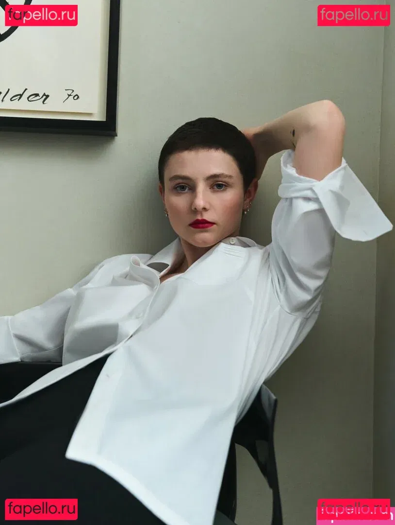 Thomasin Mckenzie Onlyfans Photo Gallery 