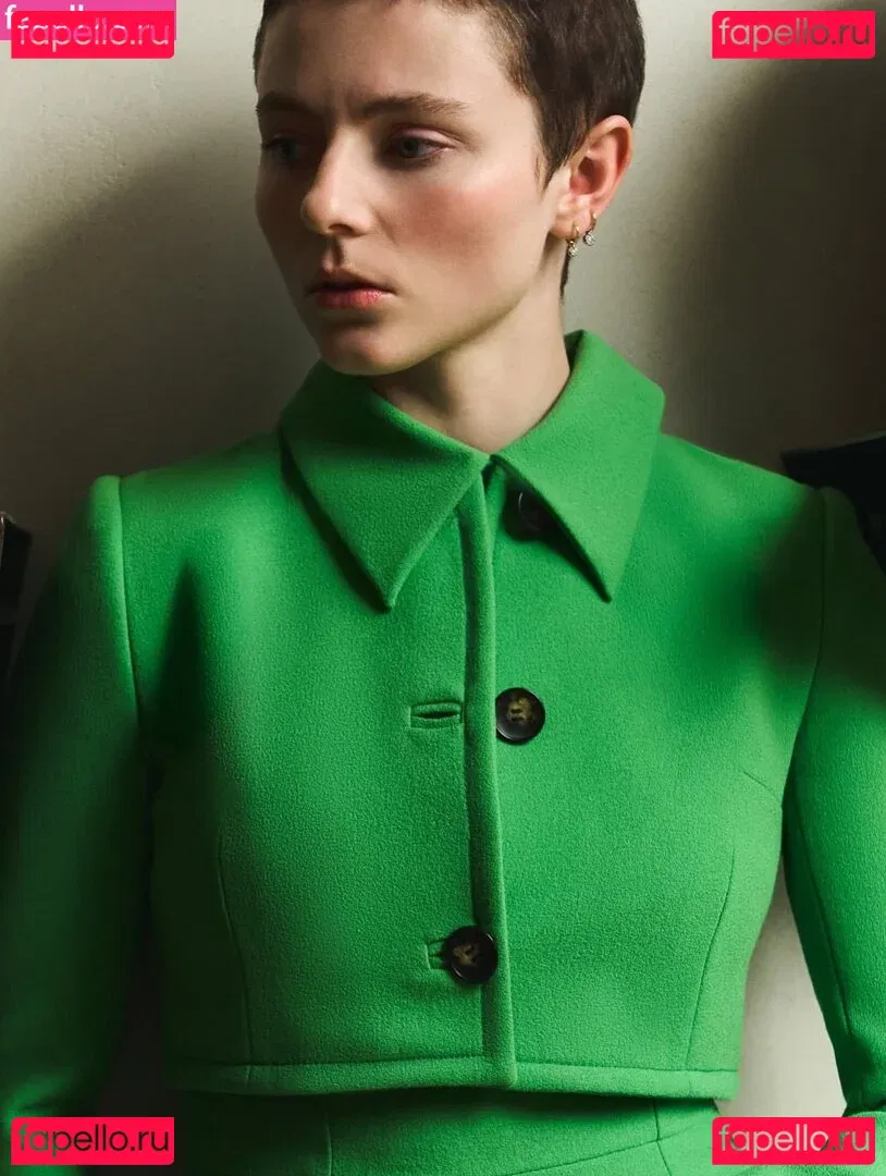 Thomasin Mckenzie Onlyfans Photo Gallery 