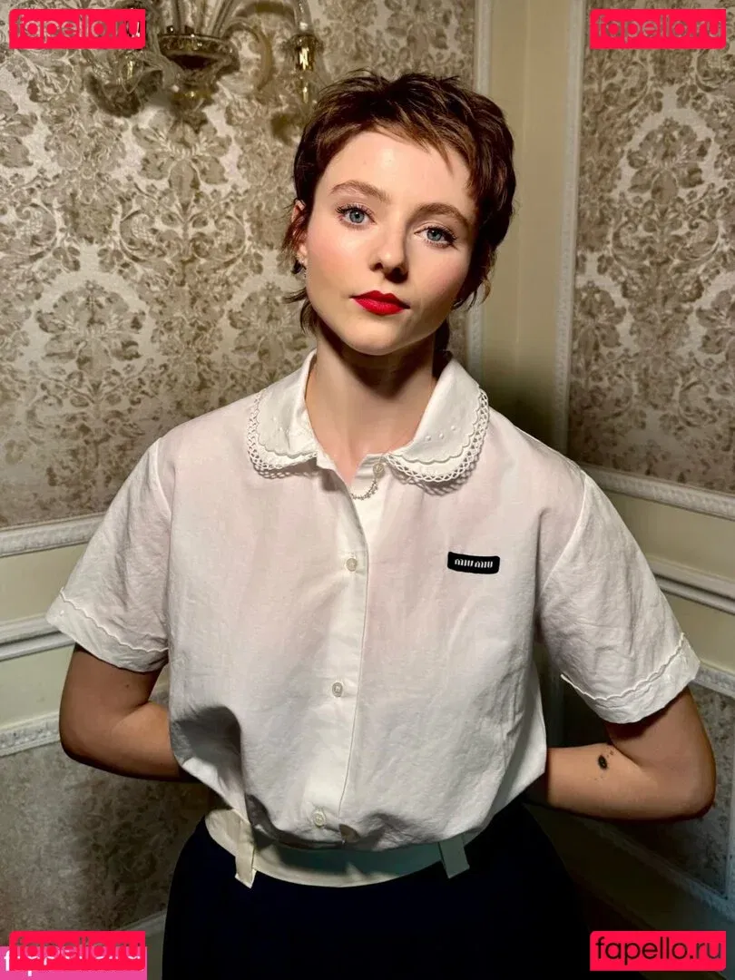 Thomasin Mckenzie Onlyfans Photo Gallery 