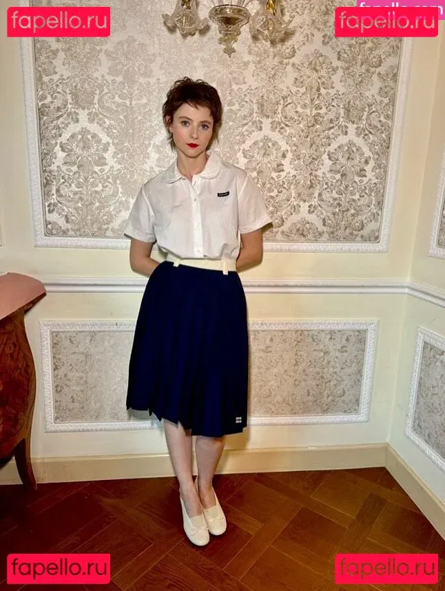 Thomasin Mckenzie Onlyfans Photo Gallery 