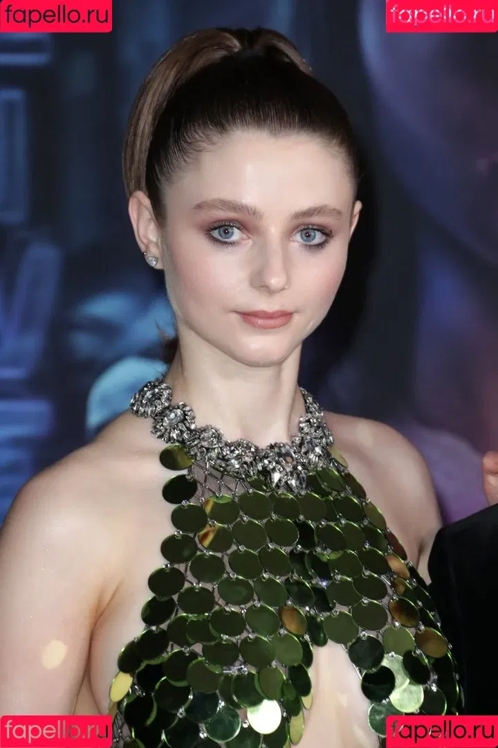 Thomasin Mckenzie Onlyfans Photo Gallery 