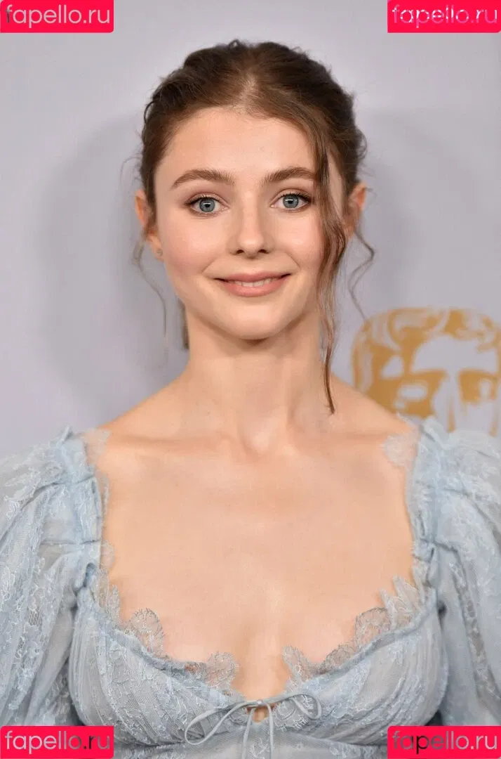 Thomasin Mckenzie Onlyfans Photo Gallery 