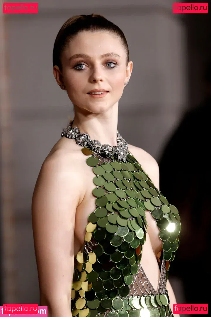 Thomasin Mckenzie Onlyfans Photo Gallery 