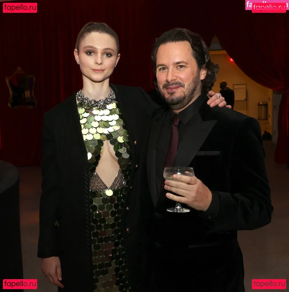 Thomasin Mckenzie Onlyfans Photo Gallery 