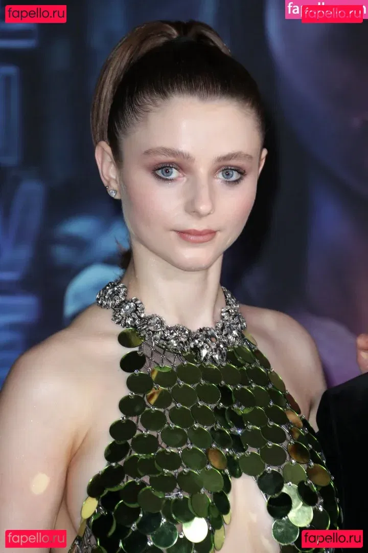 Thomasin Mckenzie Onlyfans Photo Gallery 