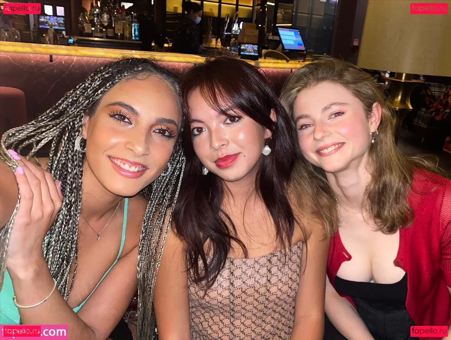 Thomasin Mckenzie Onlyfans Photo Gallery 