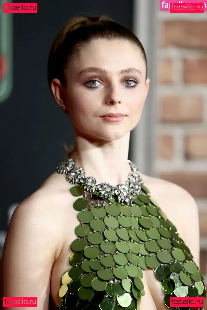 Thomasin Mckenzie Onlyfans Photo Gallery 