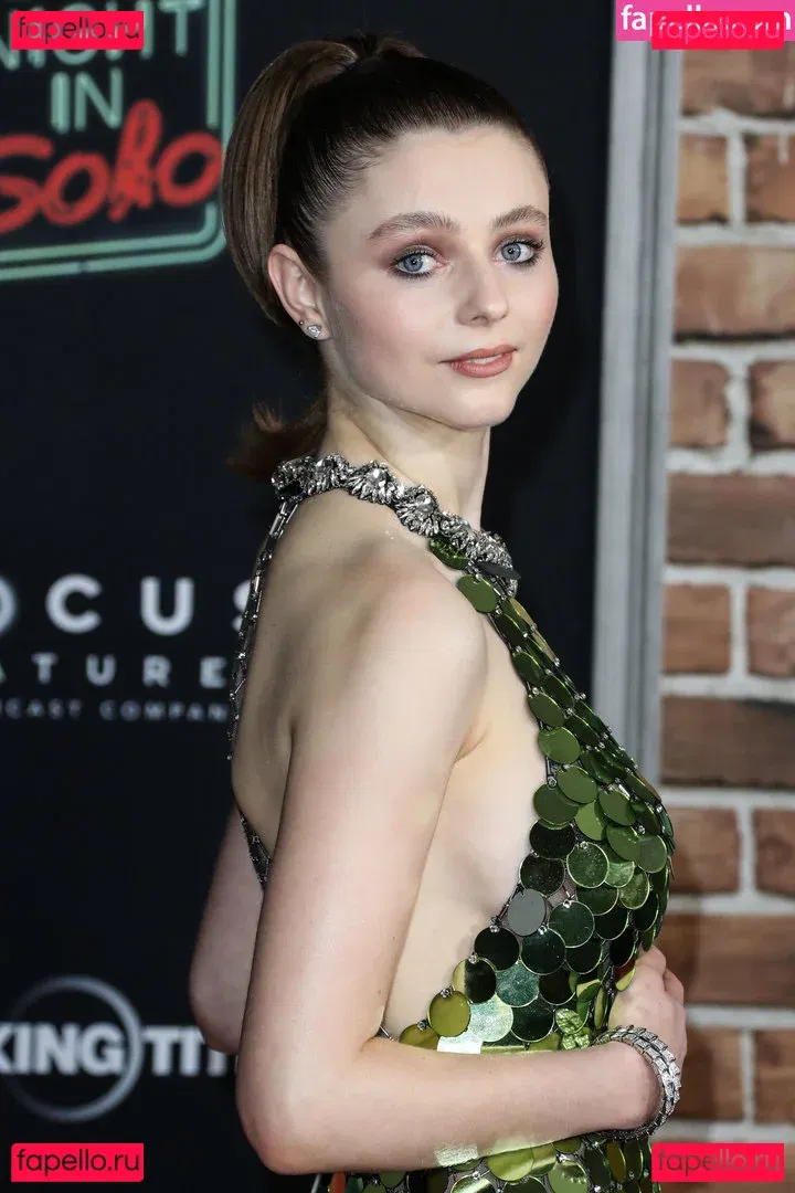 Thomasin Mckenzie Onlyfans Photo Gallery 