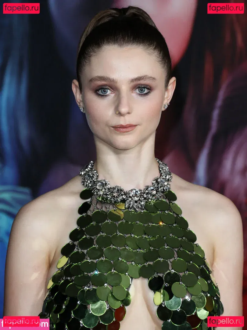 Thomasin Mckenzie Onlyfans Photo Gallery 