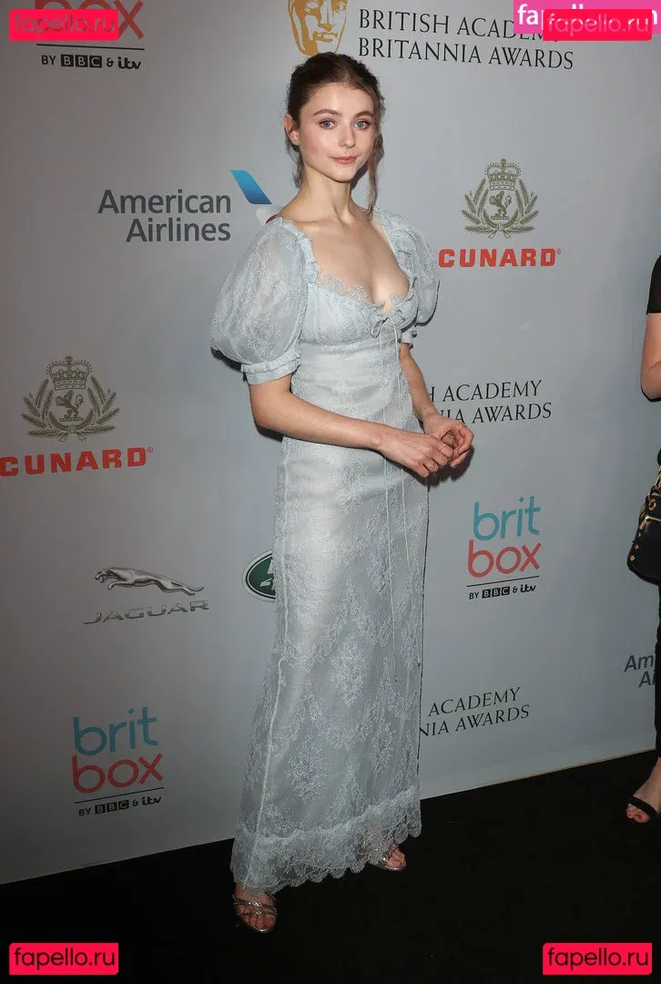 Thomasin Mckenzie Onlyfans Photo Gallery 