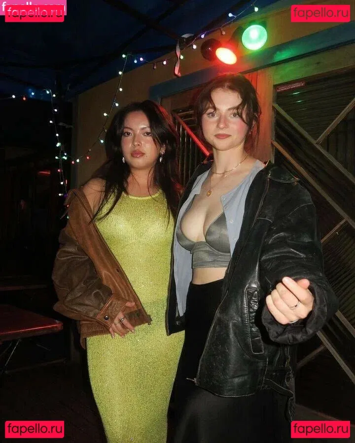 Thomasin Mckenzie Onlyfans Photo Gallery 