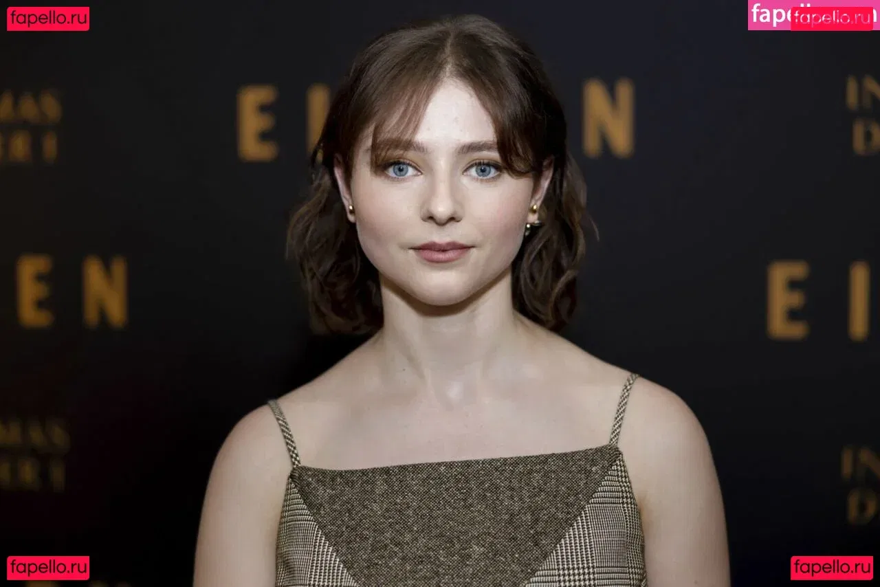 Thomasin Mckenzie Onlyfans Photo Gallery 