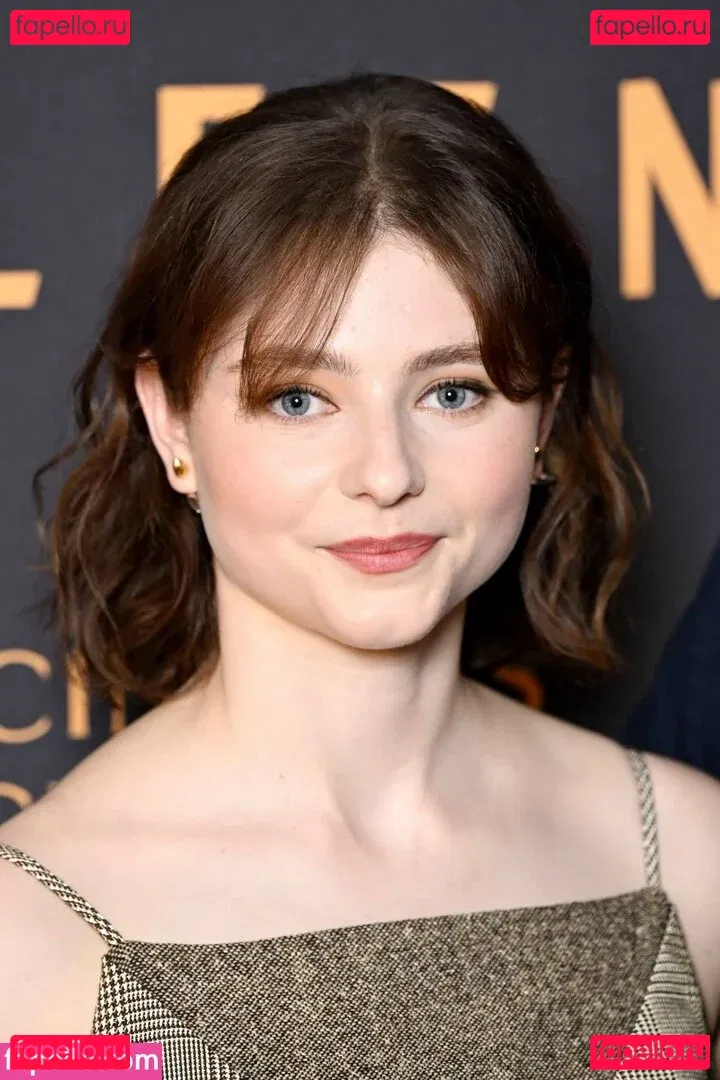 Thomasin Mckenzie Onlyfans Photo Gallery 