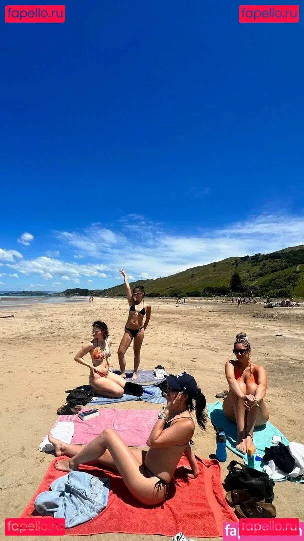 Thomasin Mckenzie Onlyfans Photo Gallery 