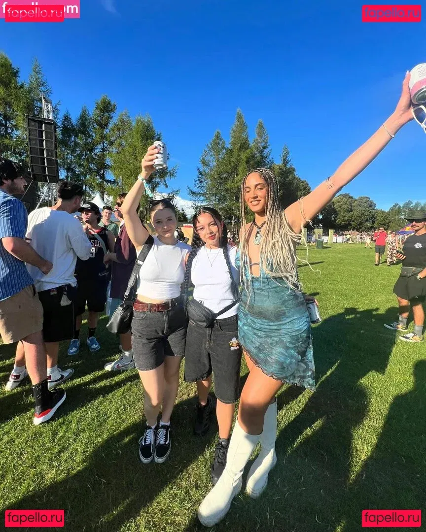 Thomasin Mckenzie Onlyfans Photo Gallery 