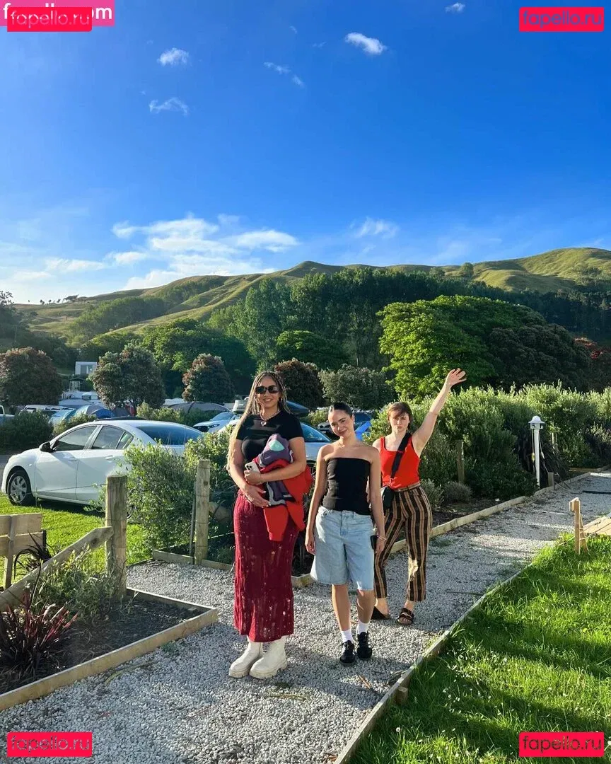 Thomasin Mckenzie Onlyfans Photo Gallery 