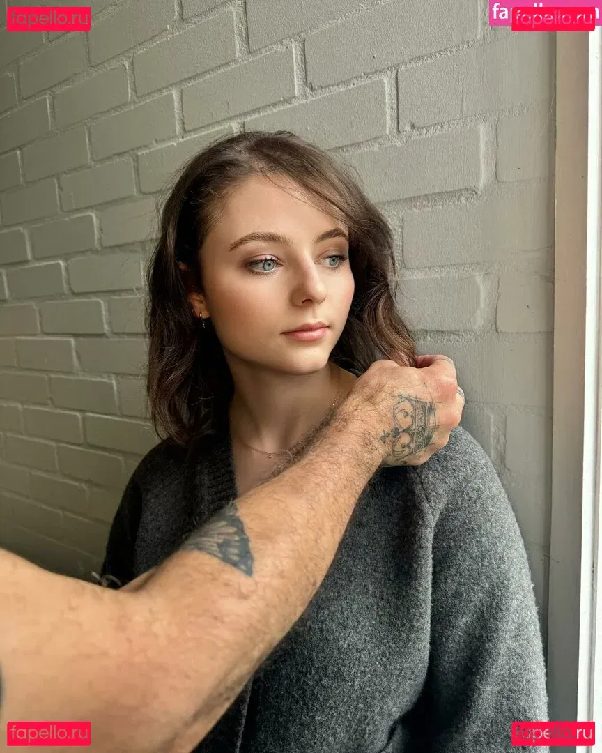 Thomasin Mckenzie Onlyfans Photo Gallery 