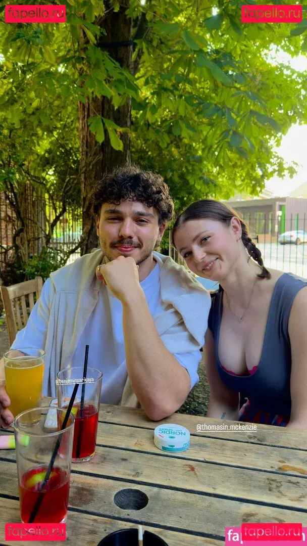 Thomasin Mckenzie Onlyfans Photo Gallery 