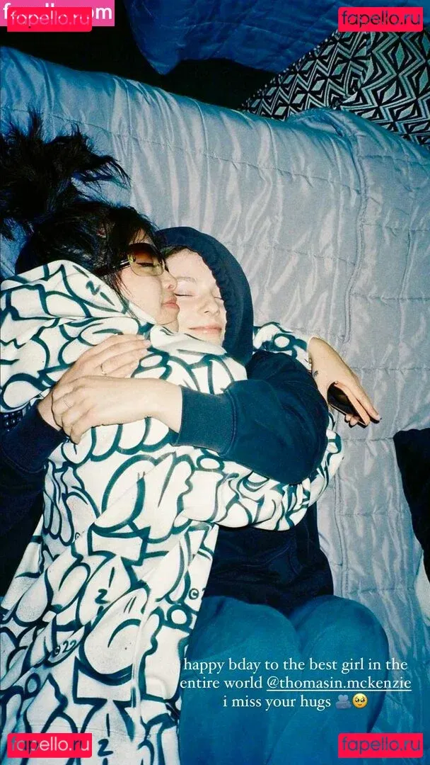 Thomasin Mckenzie Onlyfans Photo Gallery 