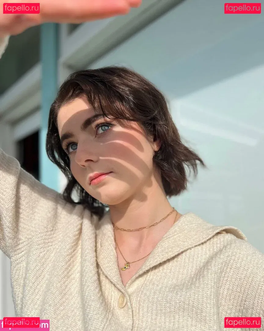 Thomasin Mckenzie Onlyfans Photo Gallery 