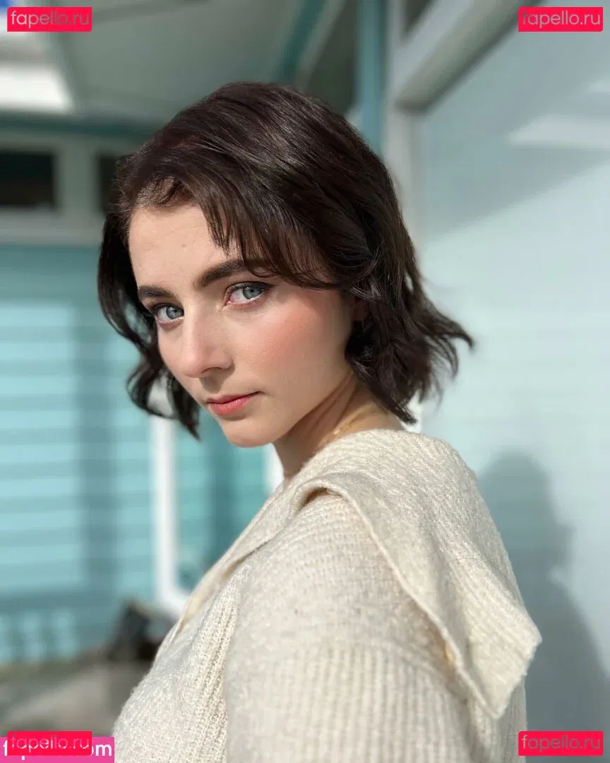 Thomasin Mckenzie Onlyfans Photo Gallery 