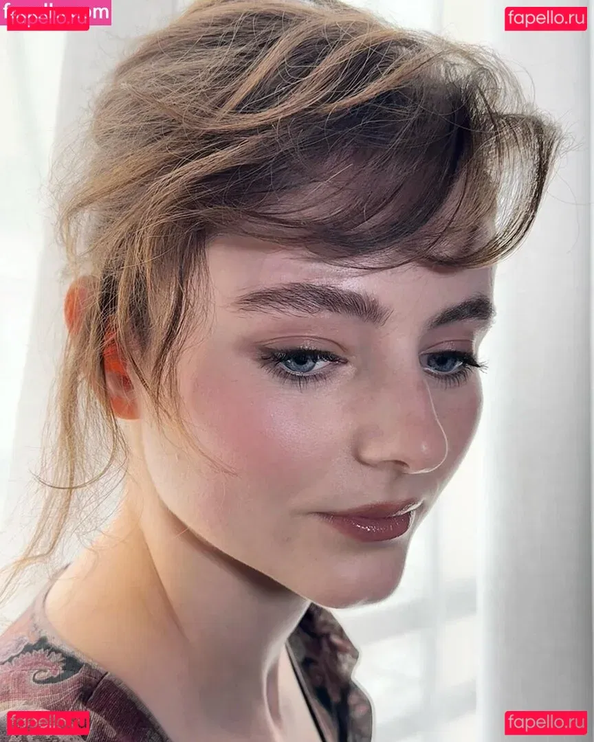 Thomasin Mckenzie Onlyfans Photo Gallery 