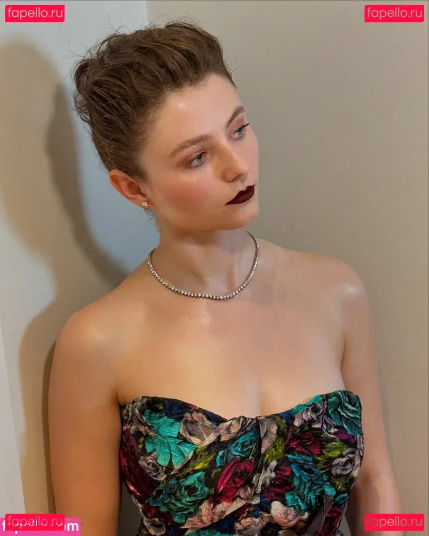 Thomasin Mckenzie Onlyfans Photo Gallery 