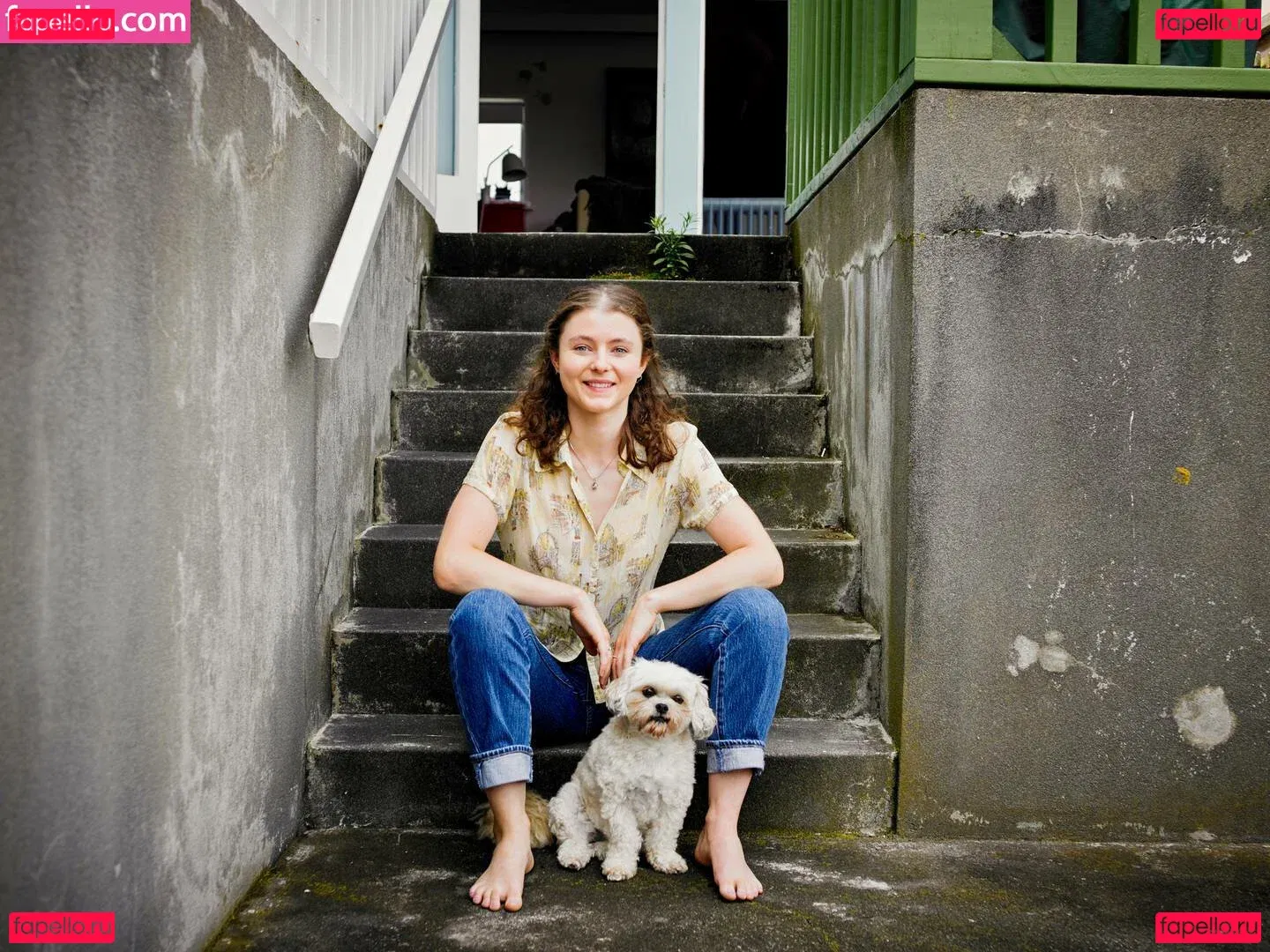 Thomasin Mckenzie Onlyfans Photo Gallery 