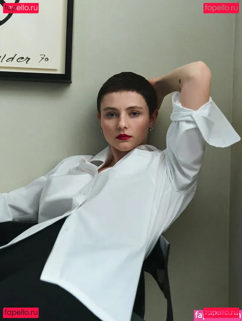 Thomasin Mckenzie Onlyfans Photo Gallery 