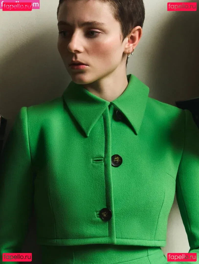 Thomasin Mckenzie Onlyfans Photo Gallery 