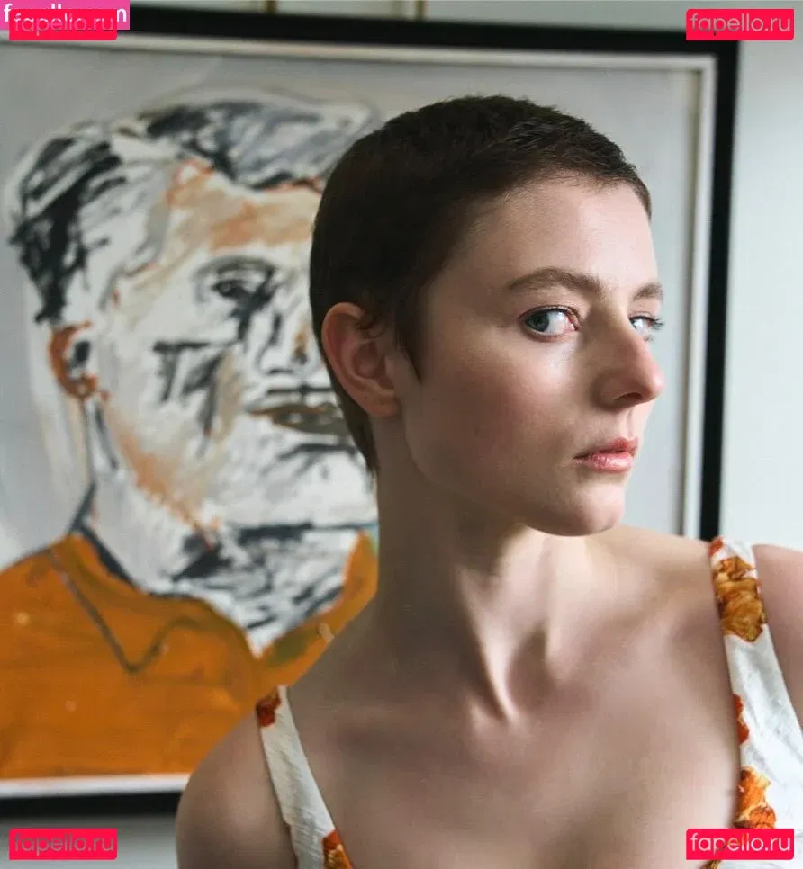 Thomasin Mckenzie Onlyfans Photo Gallery 
