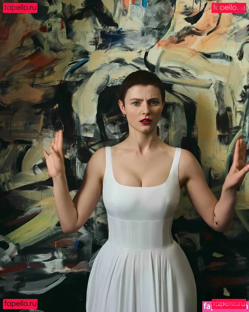 Thomasin Mckenzie Onlyfans Photo Gallery 