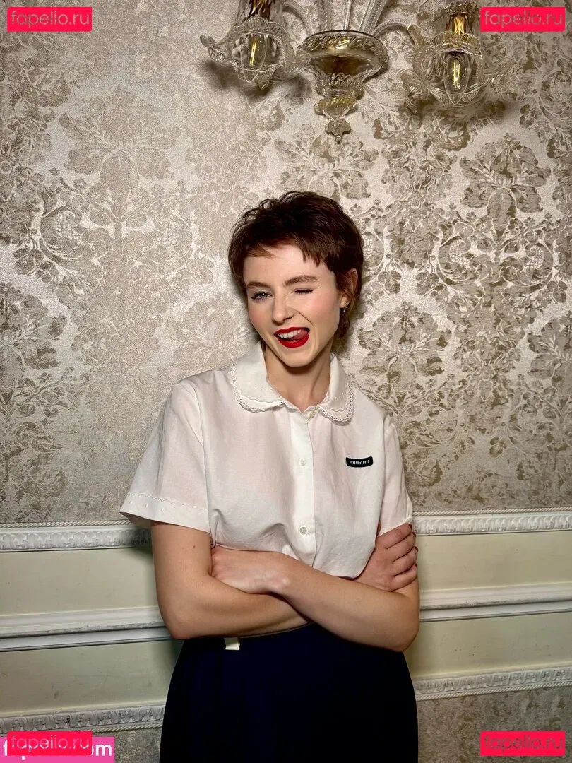 Thomasin Mckenzie Onlyfans Photo Gallery 