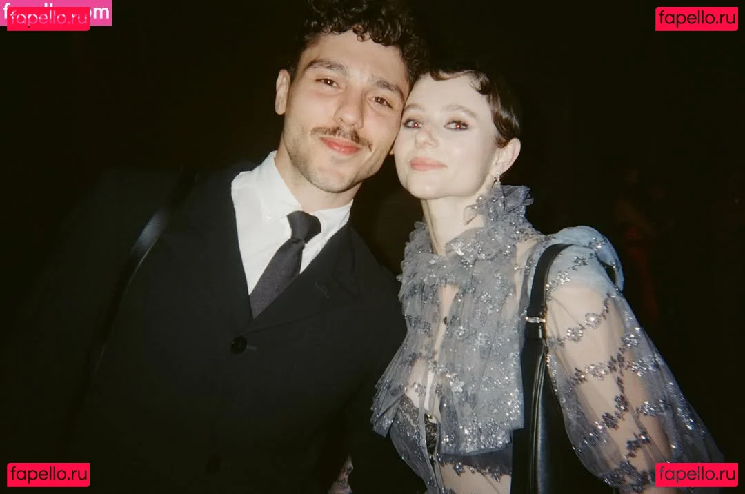 Thomasin Mckenzie Onlyfans Photo Gallery 