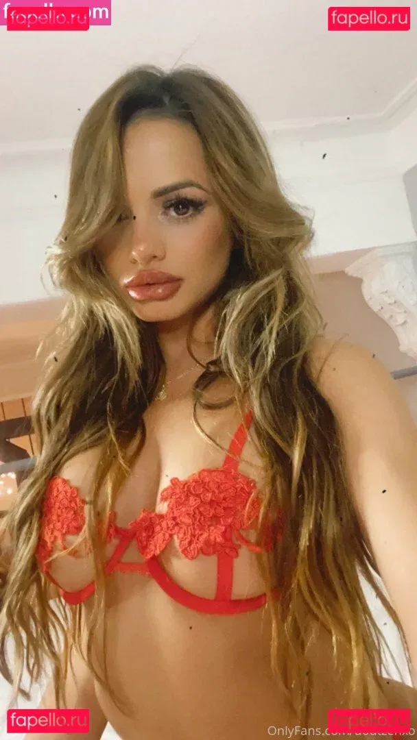 Doutzen Onlyfans Photo Gallery 