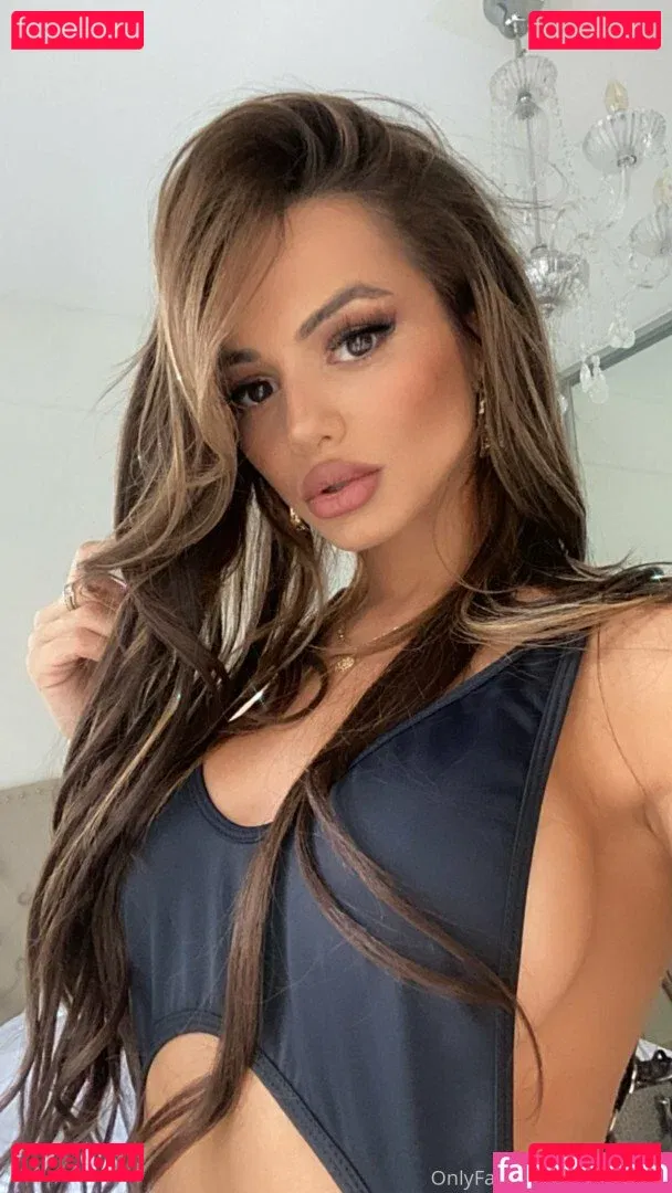 Doutzen Onlyfans Photo Gallery 